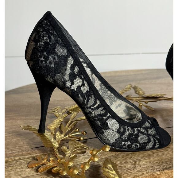 Stuart Weitzman Black Lace Peep-Toe Heels - Size 6.5 - Picture 8 of 12